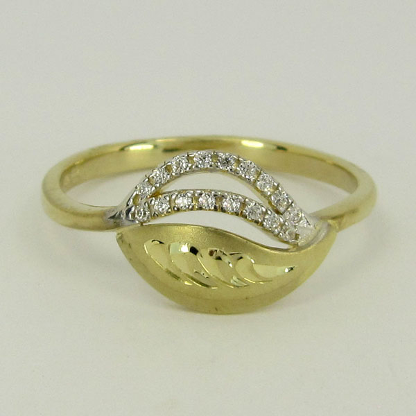Z70-224 Zlatý prsten se zirkony